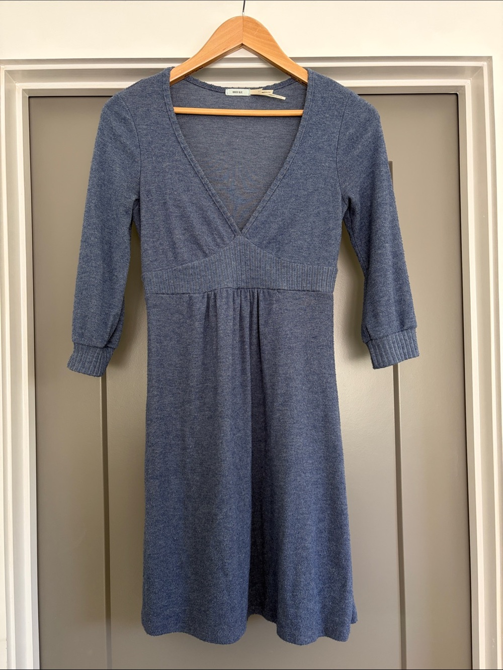 Kimchi Blue Blue V-Neck Knit 3/4 Sleeve Dress